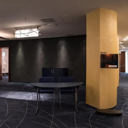 Hi מלון בארי