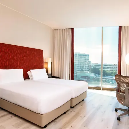 Hi
