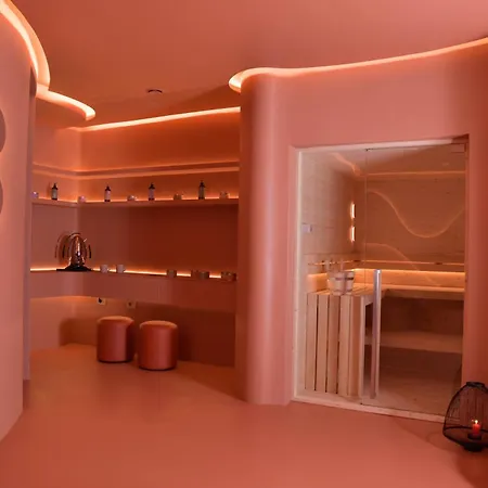 Hi Hotel 4*