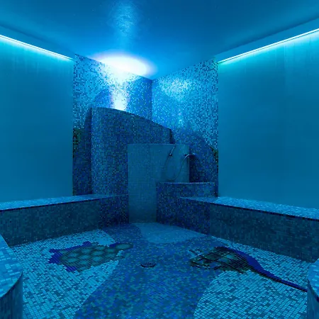 Hi Otel 4*