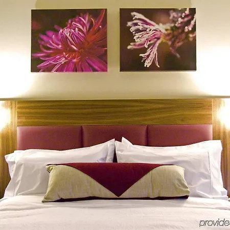 Hotel Hi 4*