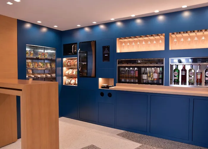 Hi מלון בארי