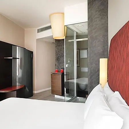 Hi Hotel 4*